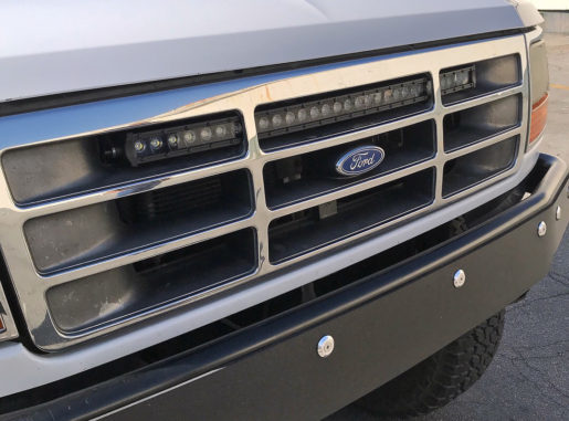 https://solomotorsports.com/wp-content/uploads/2017/09/Ford_Bronco_F150-LED-lightbar-mounting-brackets-9-515x381.jpg