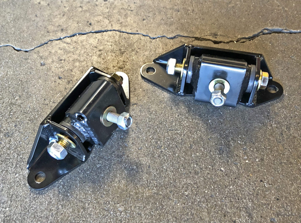 Ford 302 and 351w Motor Mounts | Solo Motorsports